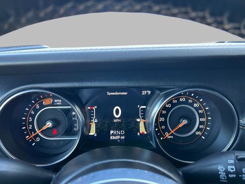 Used 2021 Jeep Wrangler Unlimited Sahara image 29