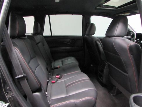 Used 2023 Honda Passport TrailSport image 19
