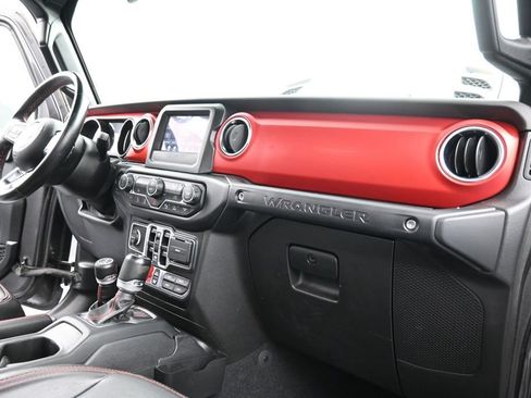 Used 2021 Jeep Wrangler Unlimited Rubicon w/ Steel Bumper Group AWD/4WD image 18