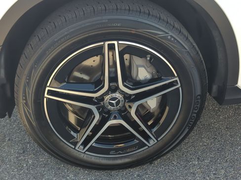 Used 2022 Mercedes-Benz GLC 300 image 13