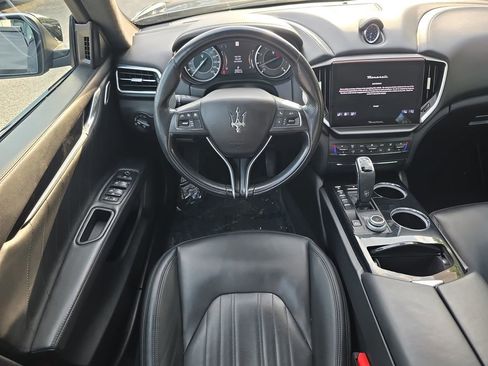 Used 2022 Maserati Ghibli Modena Q4 AWD/4WD image 19