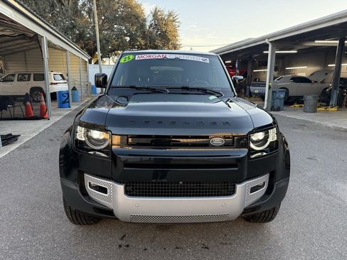 Used 2025 Land Rover Defender 110 S image 8