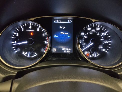 Used 2016 Nissan Rogue SV AWD/4WD image 23