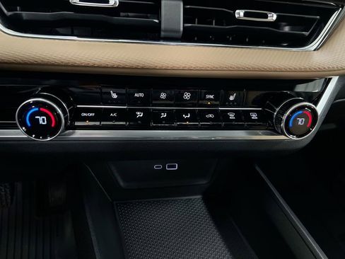 New 2026 Chevrolet Equinox ACTIV w/ LPO, Floor Liner Package image 17