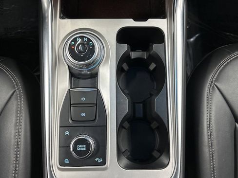 Used 2024 Ford Explorer XLT w/ Equipment Group 202A image 24