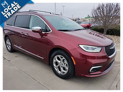 Used 2022 Chrysler Pacifica Limited image 4