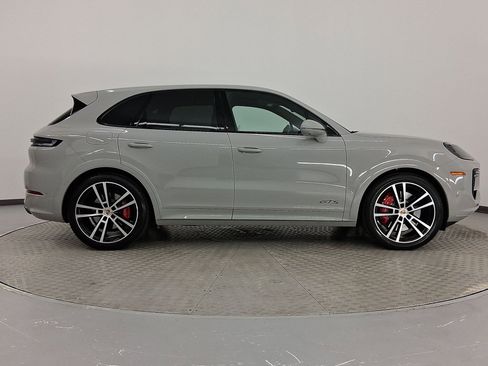 Certified 2026 Porsche Cayenne GTS image 8