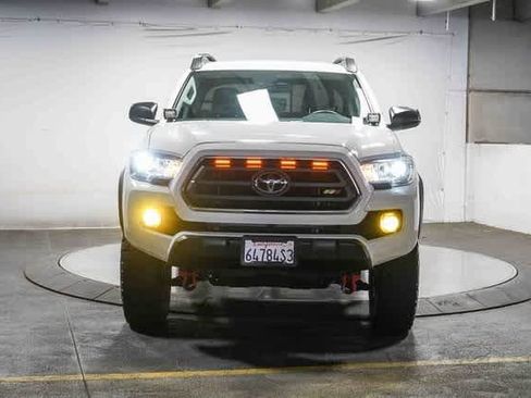Used 2023 Toyota Tacoma SR5 image 7
