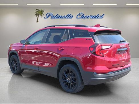 Used 2023 GMC Terrain SLE w/ Elevation Edition AWD/4WD image 4