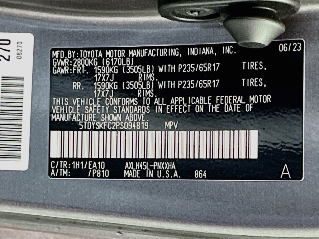 Used 2023 Toyota Sienna XLE AWD/4WD image 34