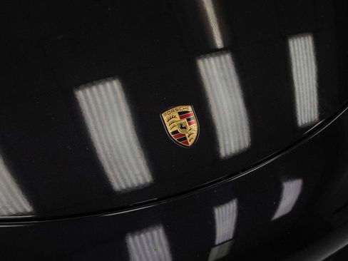 Used 2014 Porsche 911 Carrera 4S image 9