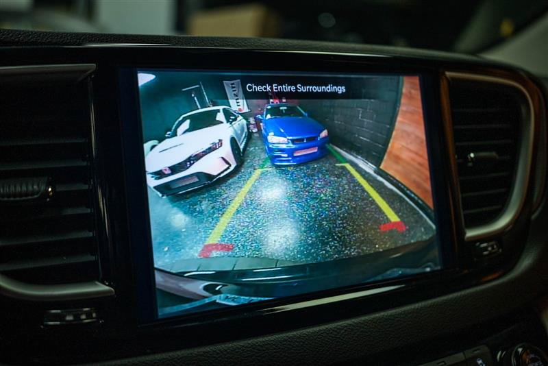Used 2024 Chrysler Pacifica Touring-L FWD image 20