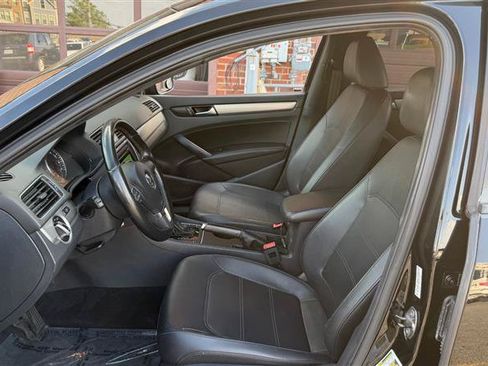 Used 2014 Volkswagen Passat 2.5 S FWD image 25