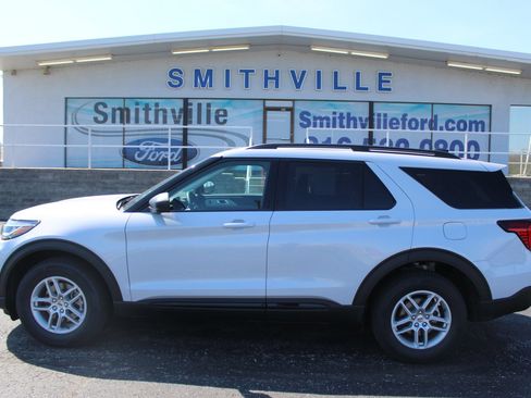 New 2026 Ford Explorer Active AWD/4WD image 4