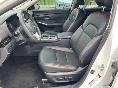 Certified 2024 Nissan Sentra SR w/ SR Premium Package FWD image 9