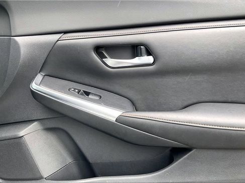 Used 2021 Nissan Sentra SR FWD image 23