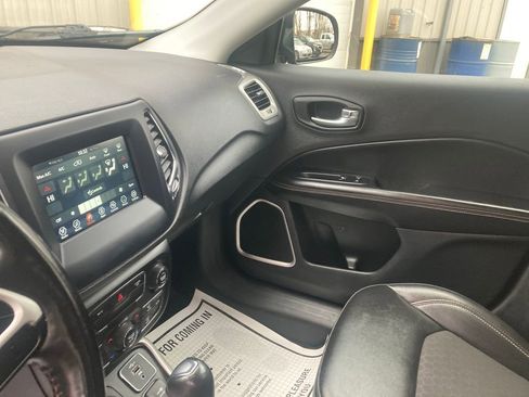 Used 2021 Jeep Compass Latitude w/ Convenience Group image 16