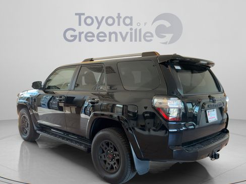 Used 2020 Toyota 4Runner SR5 AWD/4WD image 4