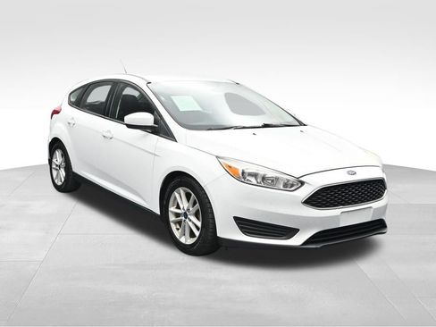 Used 2018 Ford Focus SE FWD image 7