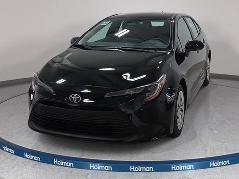 Certified 2025 Toyota Corolla LE FWD image 2
