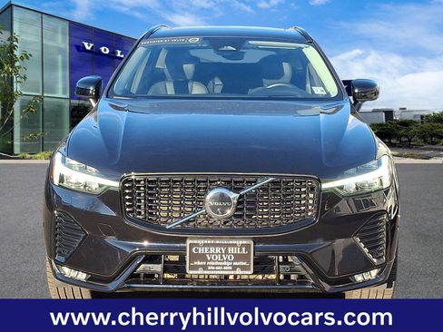 Certified 2023 Volvo XC60 B6 Ultimate w/ Protection Package Premier image 2