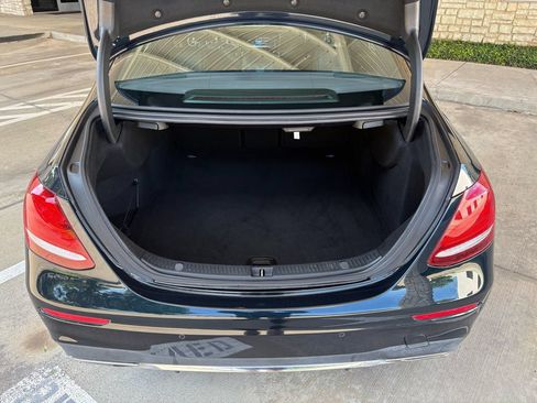 Used 2017 Mercedes-Benz E 300 image 39
