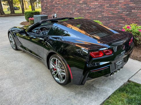 Used 2018 Chevrolet Corvette Stingray Coupe w/ 2LT Preferred Equipment Group image 26