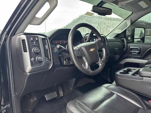 Used 2017 Chevrolet Silverado 2500 LT w/ Midnight Edition image 13
