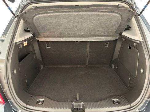 Used 2022 Chevrolet Trax LT w/ Driver Confidence Package image 17