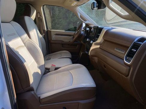 Used 2022 RAM 3500 Laramie AWD/4WD image 36