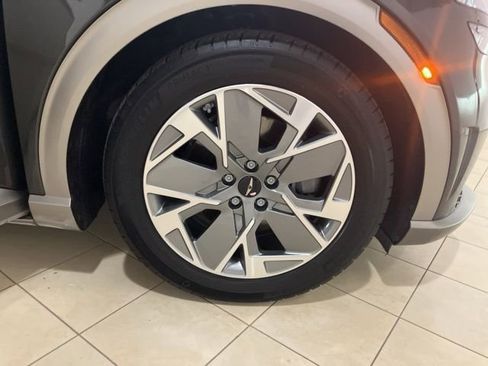 Used 2024 Genesis GV60 RWD image 29