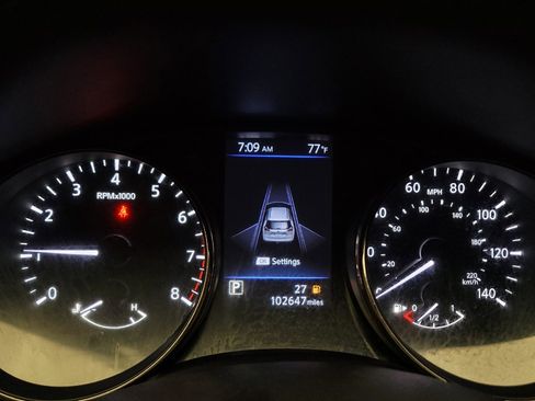 Used 2019 Nissan Rogue SV FWD image 23