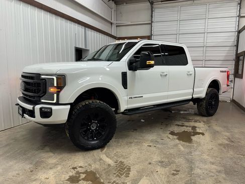 Used 2022 Ford F350 Lariat w/ Tremor Off-Road Package image 2