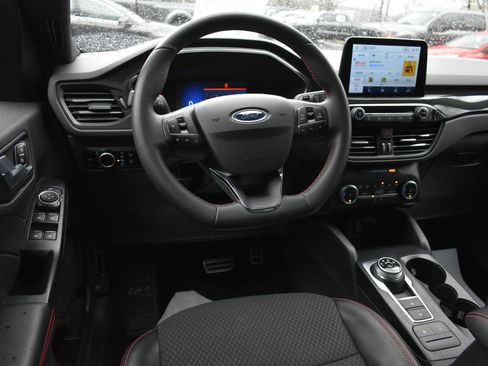 Used 2024 Ford Escape ST-Line image 18