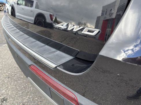 Used 2023 Ford Explorer Limited w/ Equipment Group 301A image 13