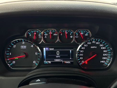 Used 2018 Chevrolet Tahoe LT image 2