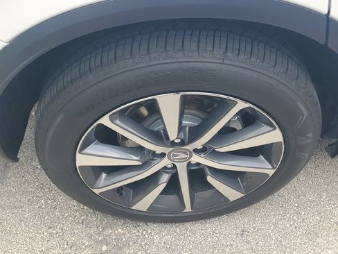 Certified 2025 Acura MDX SH-AWD w/ Technology Package image 10