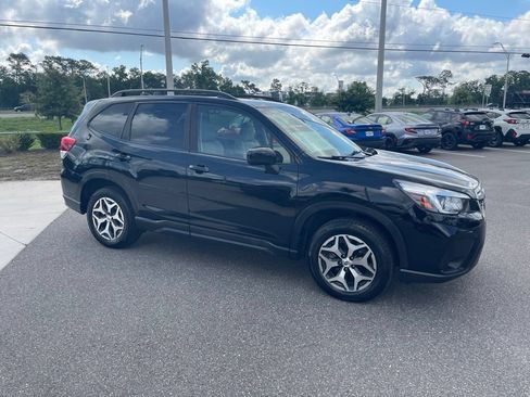 Used 2019 Subaru Forester Premium AWD/4WD image 4