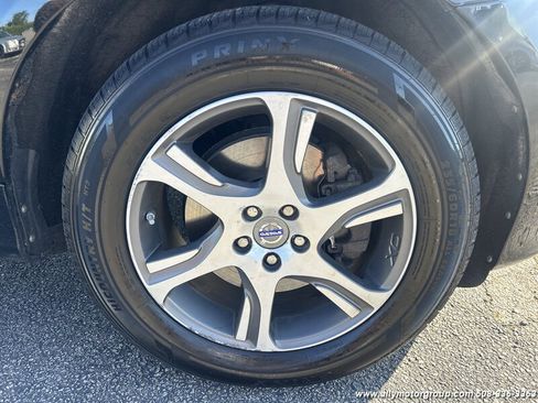 Used 2015 Volvo XC60 T6 image 9