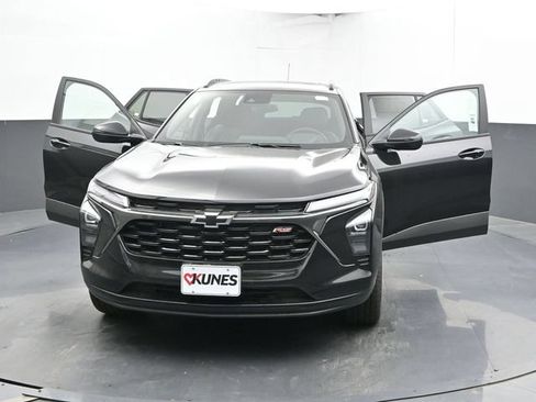 New 2026 Chevrolet Trax RS w/ Sunroof Package FWD image 51