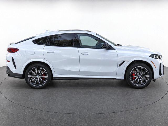 Used 2025 BMW X6 xDrive40i AWD/4WD image 8