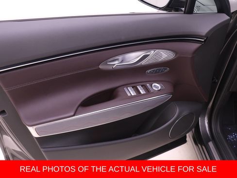 Used 2025 Genesis GV70 2.5T w/ Advanced Package AWD/4WD image 9