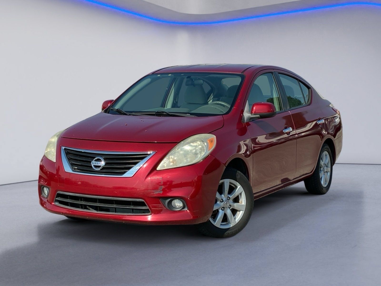 Used 2012 Nissan Versa FWD image 2