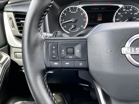 Used 2025 Nissan Rogue SV image 11