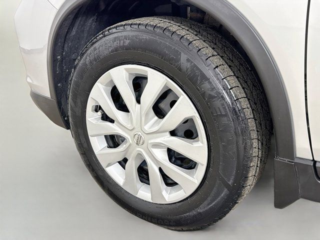 Used 2017 Nissan Rogue S AWD/4WD image 30