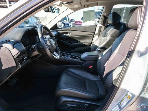 Used 2024 Honda Accord Touring image 17