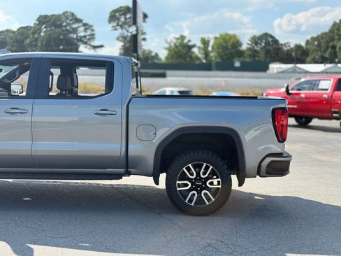 Used 2024 GMC Sierra 1500 AT4 w/ Technology Package AWD/4WD image 6