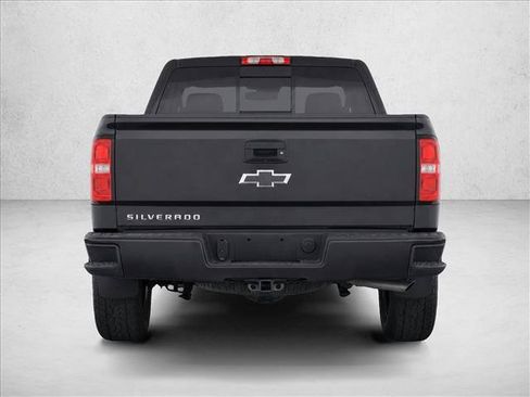 Used 2019 Chevrolet Colorado W/T w/ Custom Special Edition RWD image 6