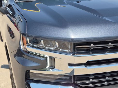 Certified 2021 Chevrolet Silverado 1500 LT AWD/4WD image 11