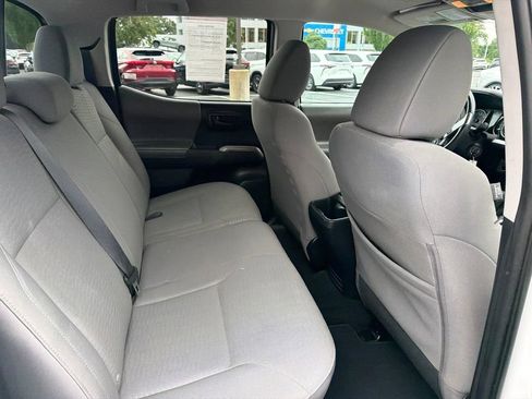 Certified 2019 Toyota Tacoma SR5 AWD/4WD image 13